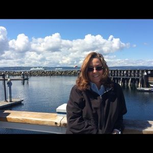 Meet your Posher, Nelly